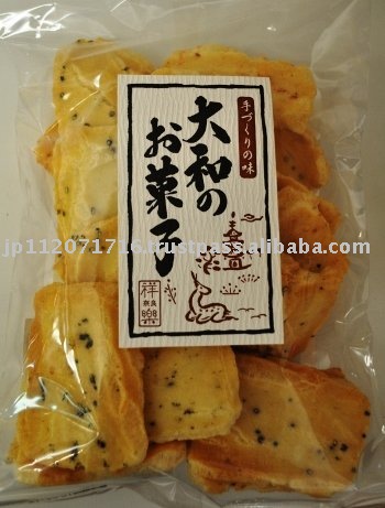 Japanese traditional rice cracker "Inaka-Okaki"