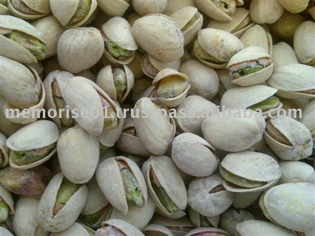 roasted pistachio with salt