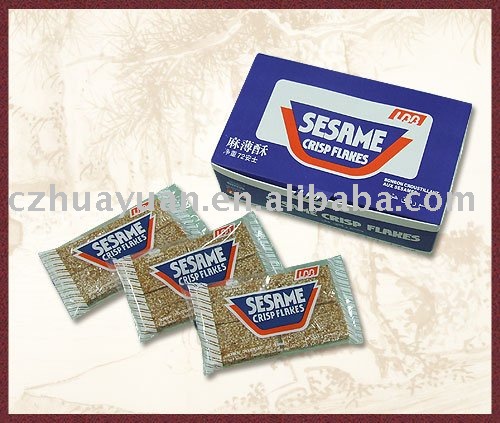 Sesame crisp flakes