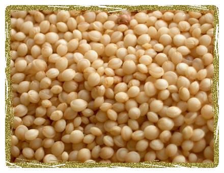 Raw and cooked amaranth nuts