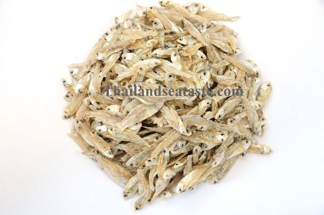  dried   leaf  fish