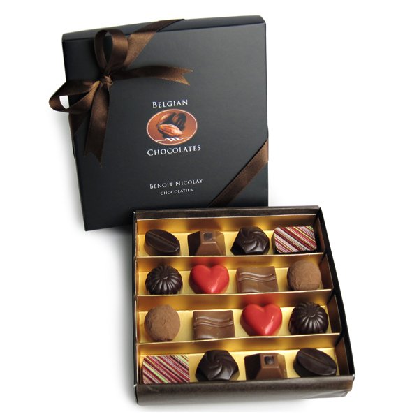 Box of chocolate truffle and praline 16 pieces.