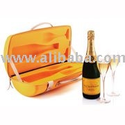 Veuve Clicquot Traveller ( 750ML   bottle , 2 flutes   tote)