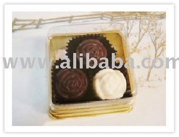 chocolate favor : 3 in a box