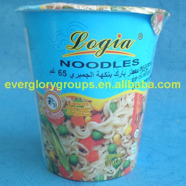 different flavors  instant  noodle in  bowl 