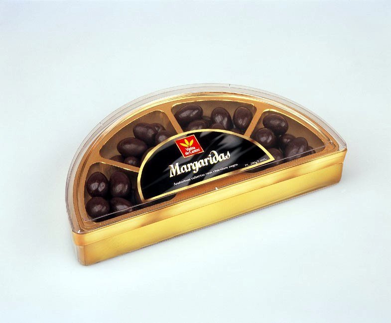 Margaridas (Almonds Coated With Dark Chocolate)