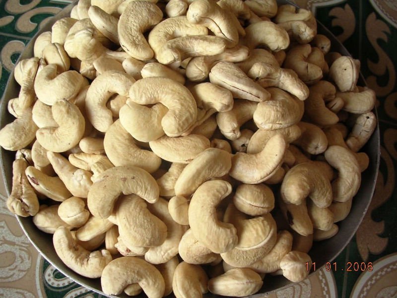 CASHEW NUTS