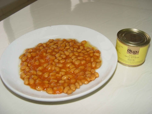 canned food/canned soybean in tomato sauce