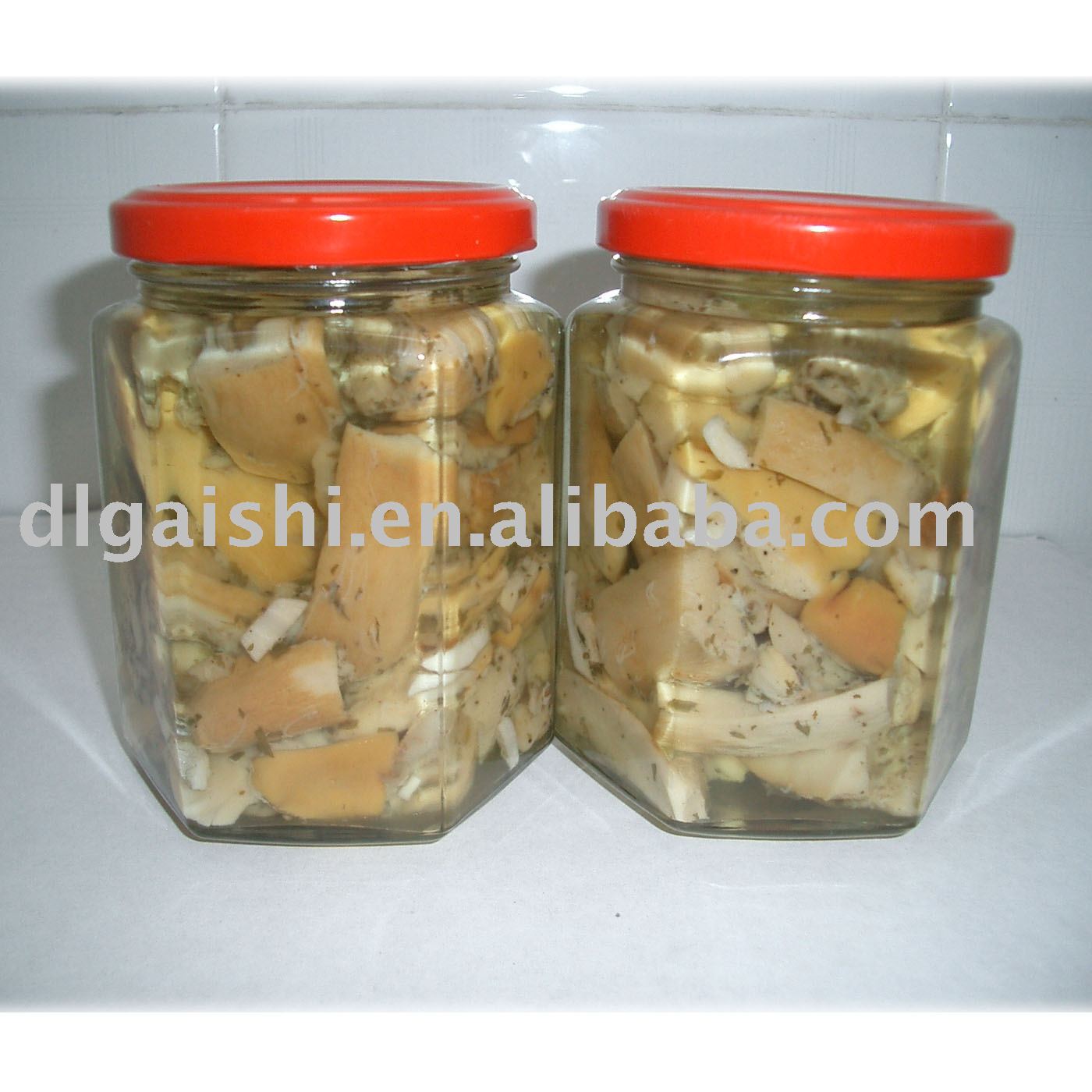  canned   boletus   edulis  in jar