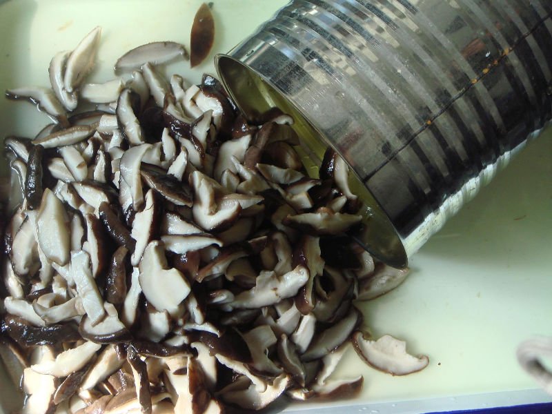 Slice  Canned   shiitake   mushroom  ( whole   slice)