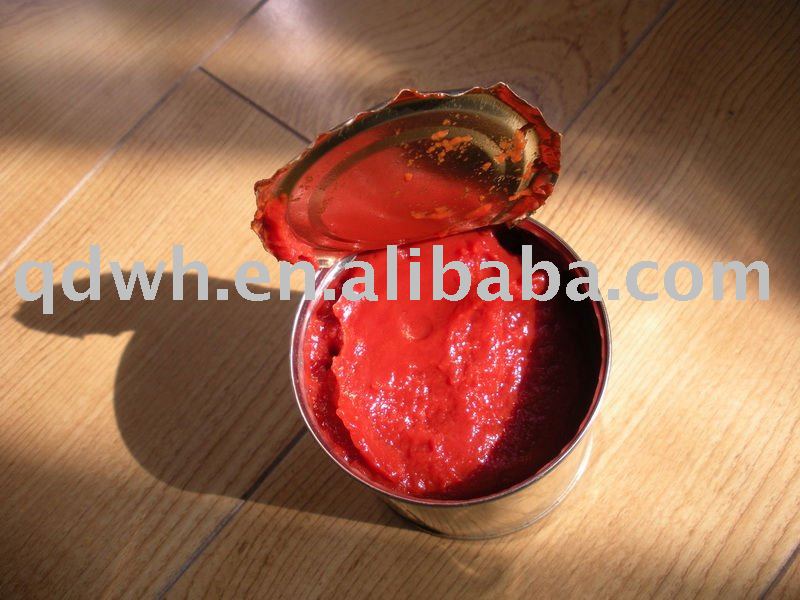 Canned tomato paste