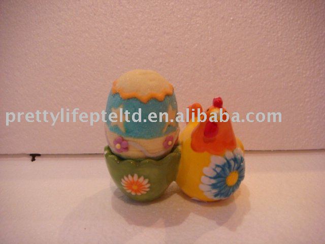 Ceramic Chicken with 40g Mallow Egg Candy