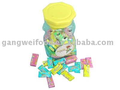 Bubble gum with tattoo in bear toy