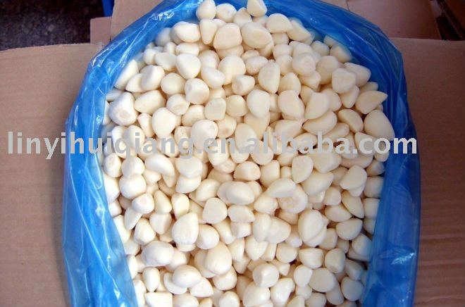 peeled garlic cloves in brine