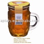 Acacia  honey  in  glass  mugs