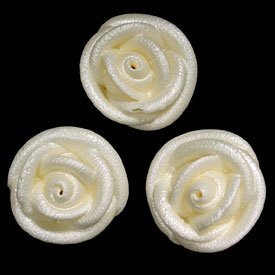 Edible Gloss Royal Icing Roses ( white) medium 400249
