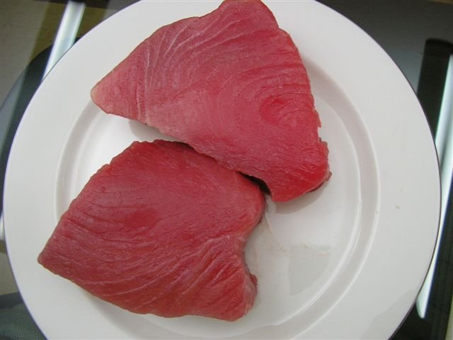 TUNA STEAK