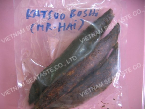 SMOKED TUNA LOINS ( Auxis rochei rochei , auxis thazard thazard , euthynnus affinis , katsuwonus pel