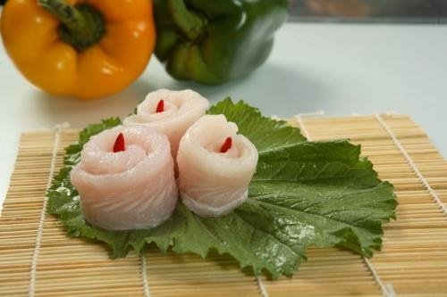 UNTRIMMED PANGASIUS FILLETS  WELL-TRIMMED PORTIONS PANGASIUS HGT PANGASIUS CHUNK