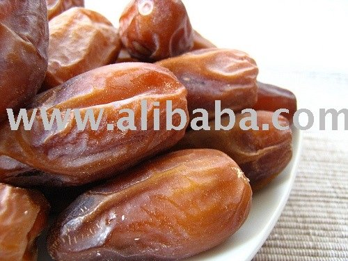 Deglet nour dates