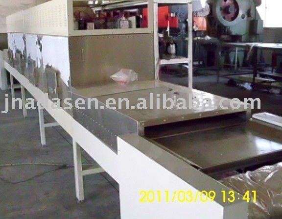 Microwave dry and sterilization machine