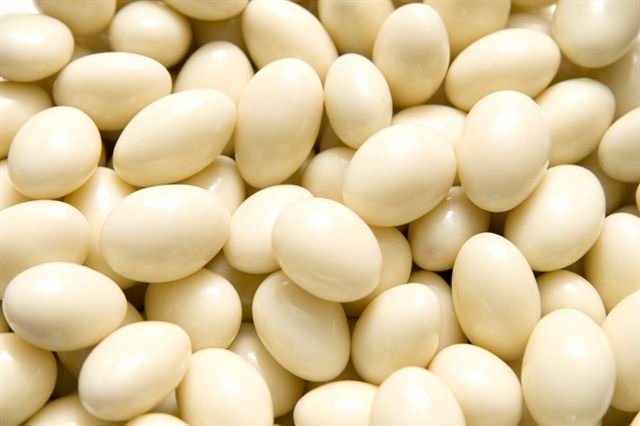 almond chocolate dragees