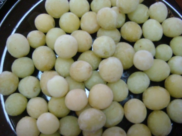 White Seedless Grapes