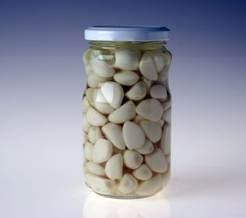 Natural Garlic (canned vegetables)