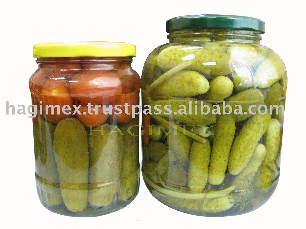 ASSORTMENT OF TOMATO AND BABY CUCUMBER IN GLASS JAR 720ML