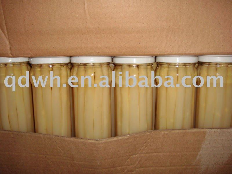 white asparagus spears in glass jar
