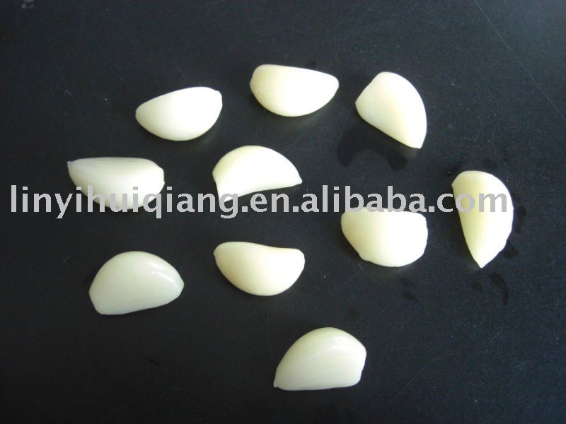 garlic peeled cloves in brine