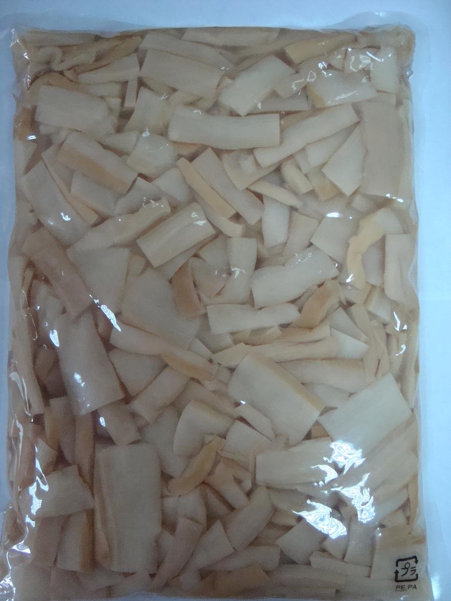 Boiled Bamboo Shoots in water