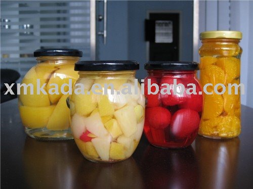 Canned mixed fruits