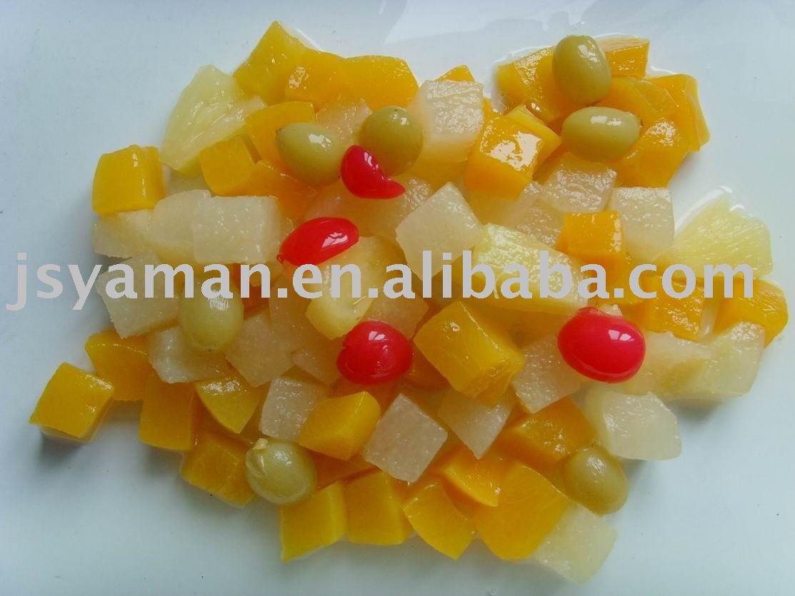 canned fruit cocktail