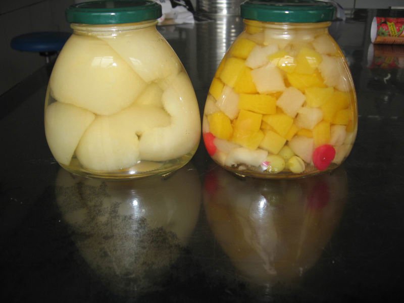 canned fruit cocktail in stock