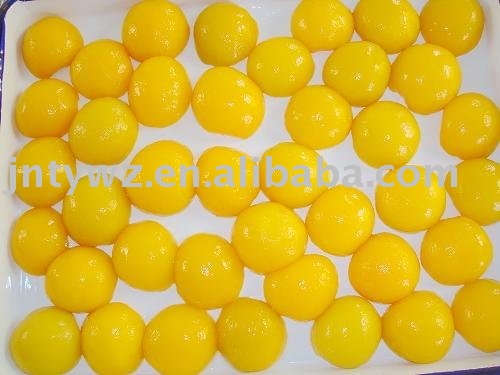 yellow  peach  in  halves 