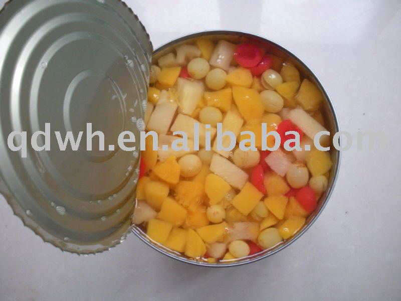 Fruit cocktail in light syrup