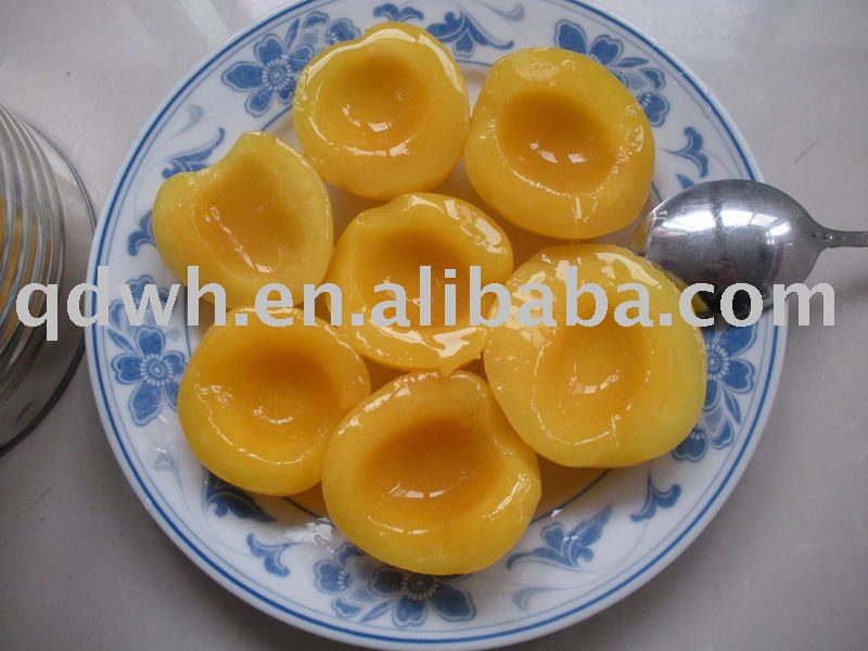 Canned yellow peaches halves in light syrup