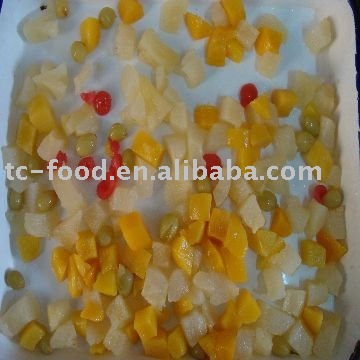 Canned fruit cocktail in light syrup