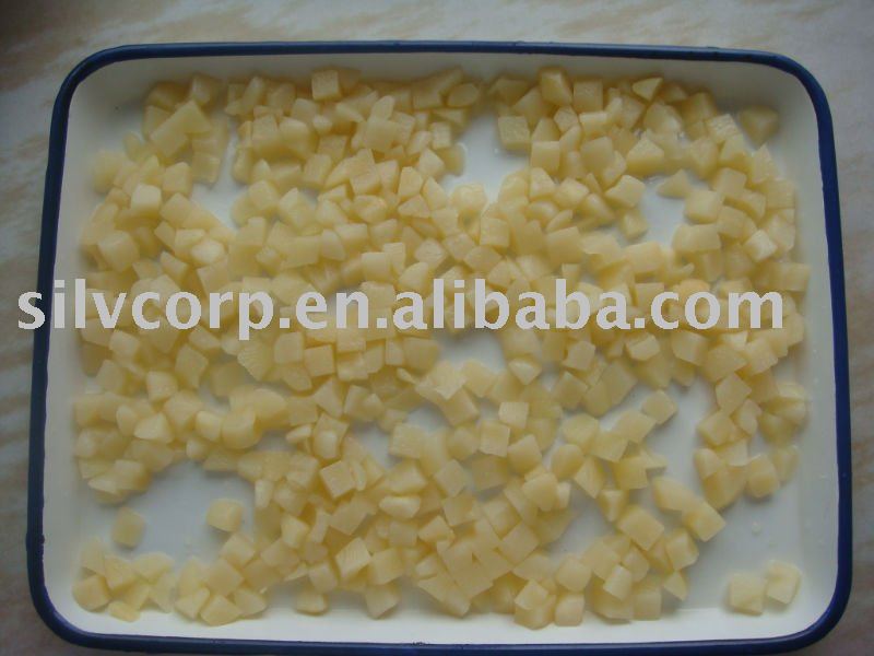 canned Bartlett pear