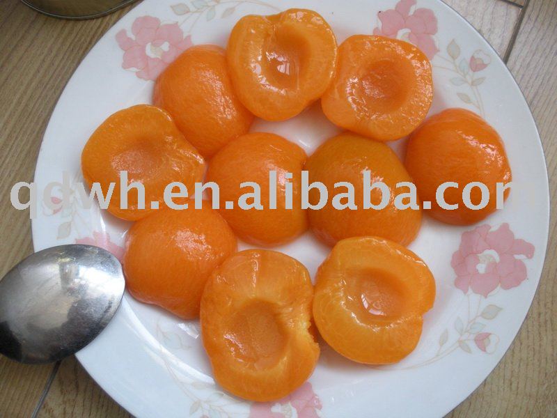 Apricot halves in tin