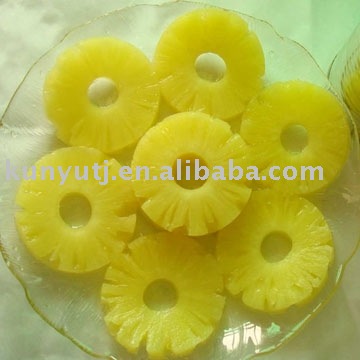 Canned pineapple slice in light syrup