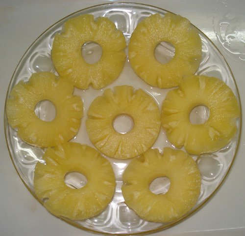 Pineapple in light syrup