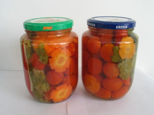 canned cherry tomato