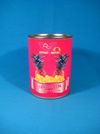 Canned Pieces Pineapple in Light Syrup tins 20oz