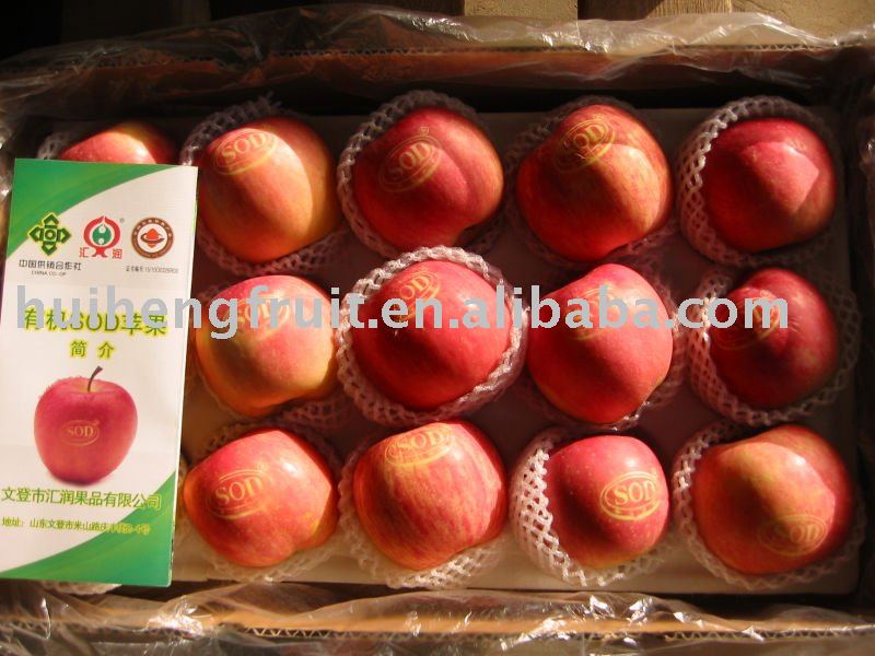 red apple