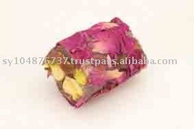 Turkish Delight Pistachio Roll with roses