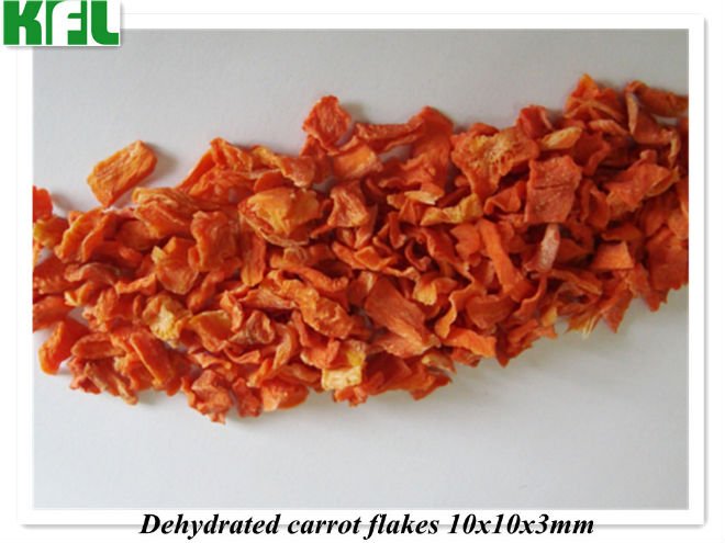 Dehydrated carrot flakes 10x10x3mm