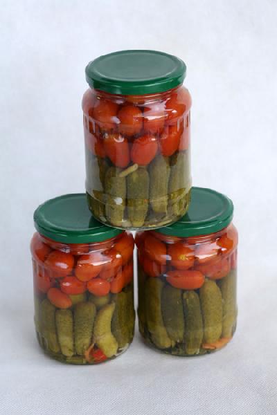 Canned cucumber and cherry tomato
