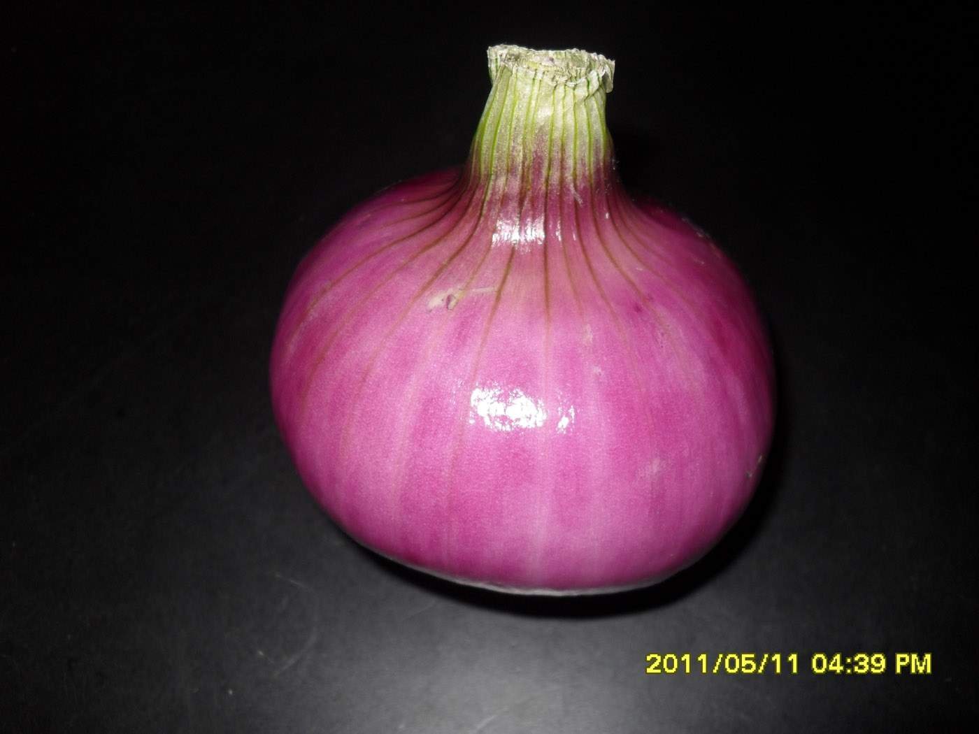 organic foods red onion
